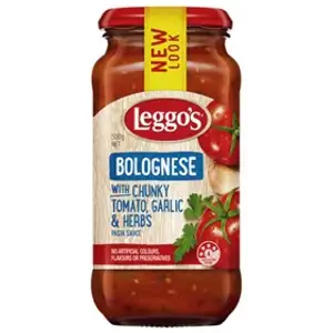 Bolognese  with Chunky Tomato, Garlic & Herbs Pasta Sauce - Leggo's