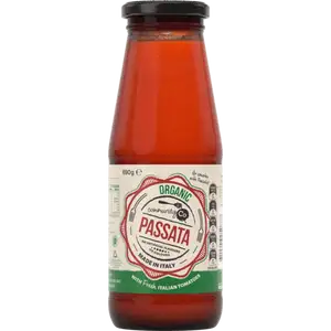 Organic Tomato Passata - CommunityCo